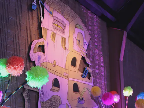 Styrofoam Balls and Panels to Create a Themed Event